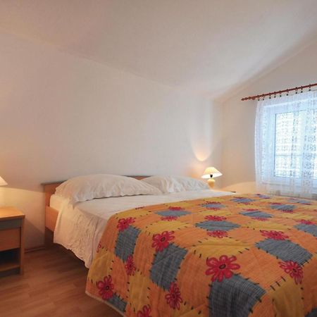 Lovely Apartment In Trogir With Kitchen Экстерьер фото